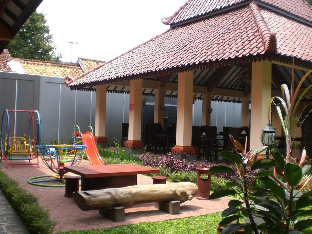 3C Familia Residence ジョグジャカルタ エクステリア 写真